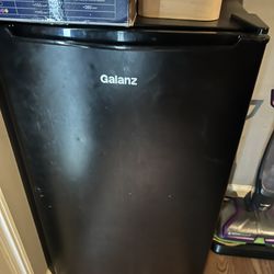 Galanz Mini Fridge