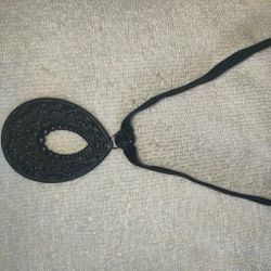 Women's black choker necklace