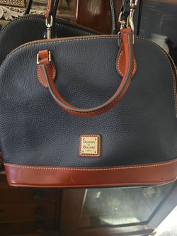 Dooney and bourke purse
