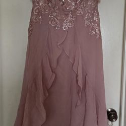 Formal Evening Gown Tea Length Lace And Applique Dress