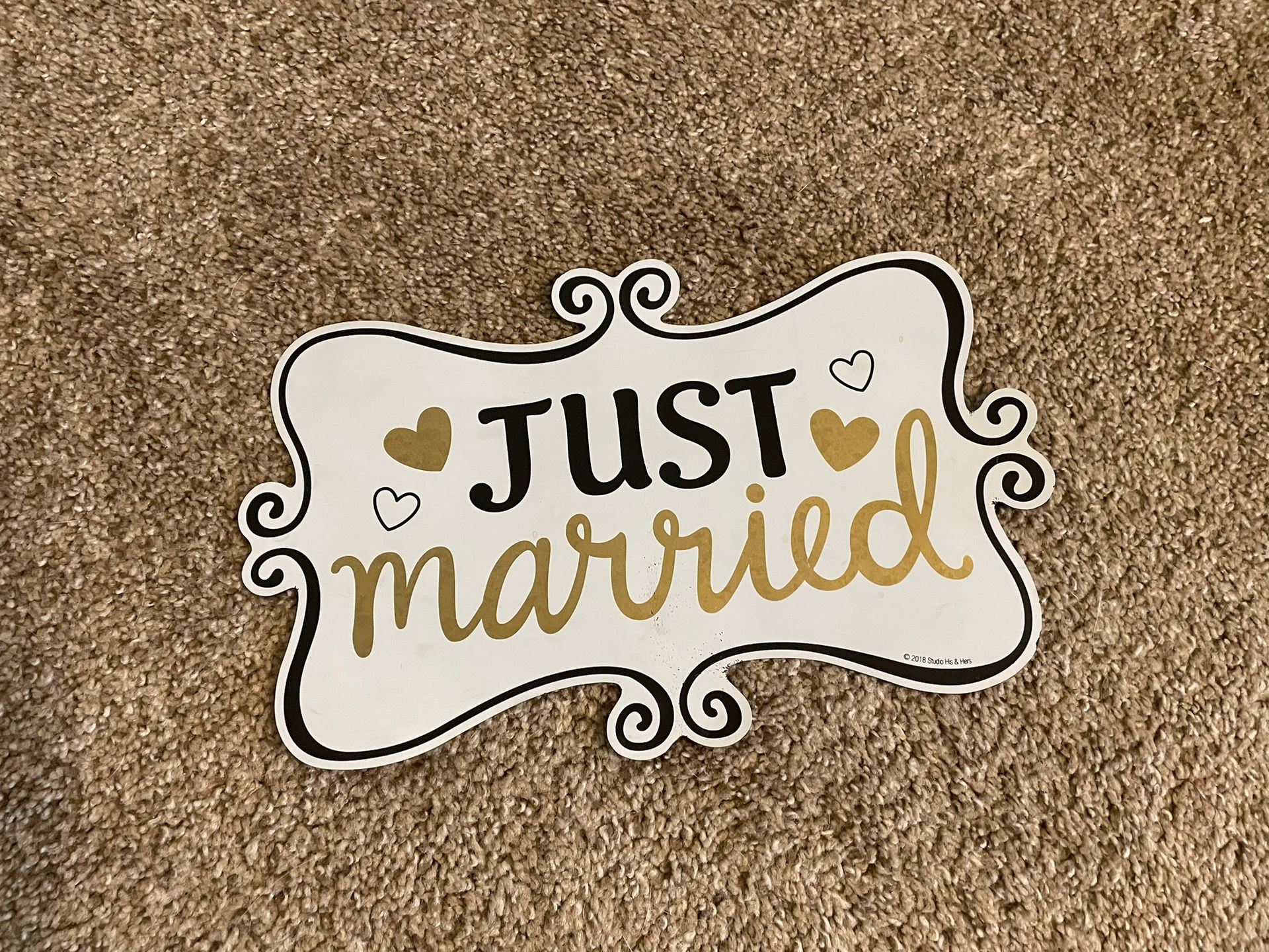 Magnetic “Just Married” Sign