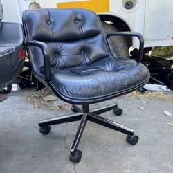 Knoll Charles Pollock Desk Chair Missing One Button 