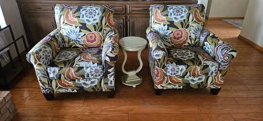 2 accent chairs