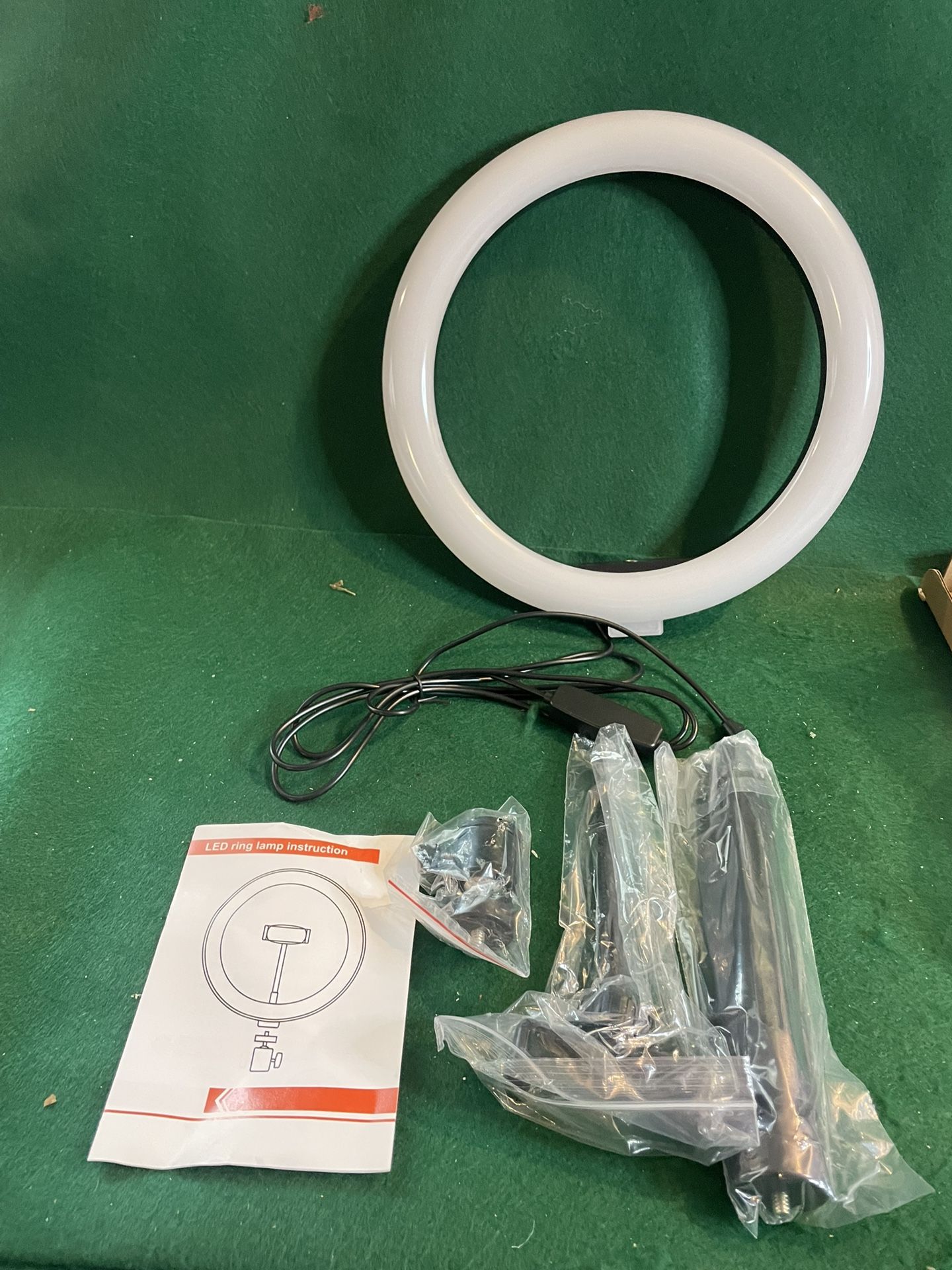 Beauty LED Ring Light for Make-up and Live Streaming New In Box