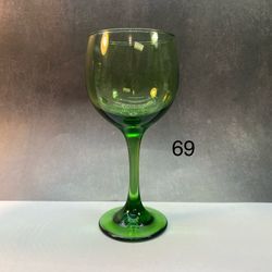 Set Of (2) Beautiful Vintage Greenbrier International Emerald Green Glass Footed Wine Glasses Rare. Cordial.