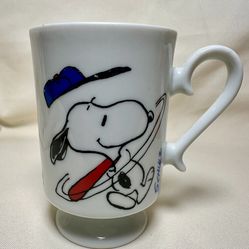 Vtg 1969 Peanuts Snoopy Home Run King Mug - Determined Productions Japan Footed