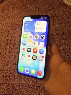 iPhone 13 unlocked 128GB 100% battery (like new )