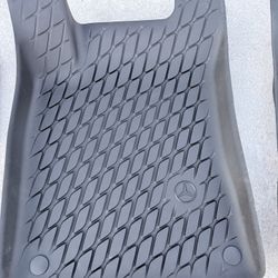 Black Rubber Mercedes Mats