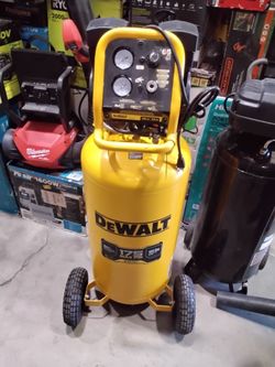 DEWALT QUIET PORTABLE AIR COMPRESSOR 26.GAL