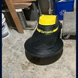 Tornado Floor Cleaner/buffer