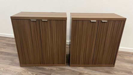 2 Cabinets/night stands