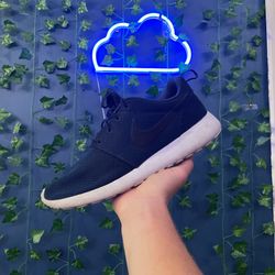 Nike Roshe Run “Navy” Size 9.5