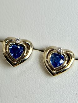 NWOT 9K Yellow Gold Heart 0.315ct Sapphire with 0.01ct Diamond Earrings,Stud