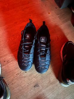 Nike vapormaxs plus clean