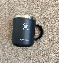 Black Hydro Flask insulated coffee mug