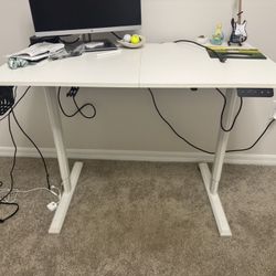 Pilar Electric Height Adjustable Standing Desk