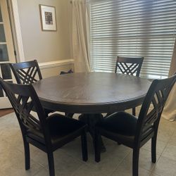 Furniture of America Arcadia Round Dining Table And Chairs