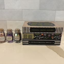 Halloween-themed Decorative Items, Spell books, Potion bottles