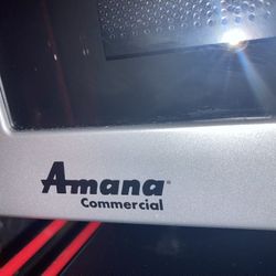 AMANA Comercial microwave