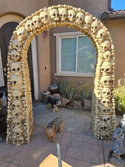 Skull archway Halloween Decoration 7.5ft