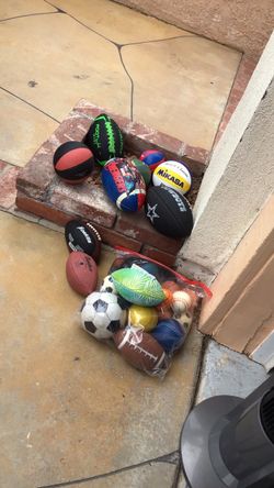 Collectible mini sports ⚽️ 🥎⚾️🏈