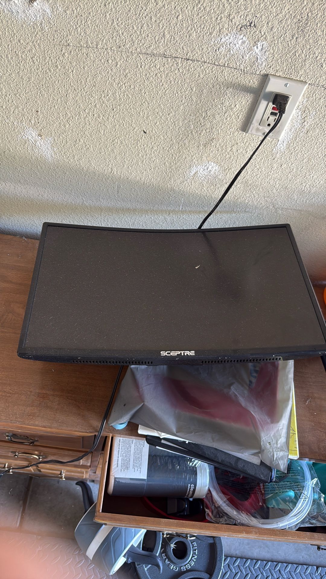 Curved Sceptre 24 Inch Monitor With Stand For sale!