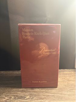 Baccarat 540 cologne