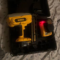 Dewalt Nail Gun 18 gauge 18 V