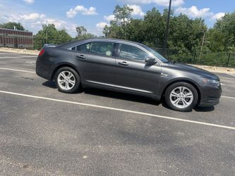 2016 Ford Taurus