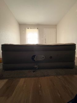 Queen air mattress