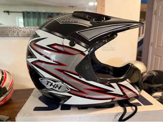 THH atv-dirtbike helmet.  IMMACULATE condition!