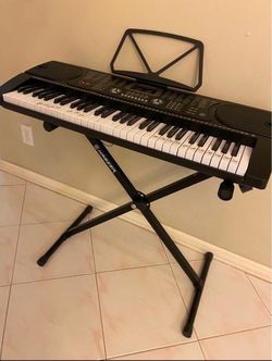 Piano Has a stand