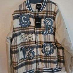 BOOHOO MAN JACKET. Size XL.