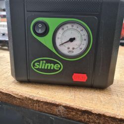 Slime 40060 Tire Inflator, Compact, Portable Car Air Compressor, Analog, Quick Connect Air Hose, Flat Tire Puncture Repair, 12V, 10 min inflation 