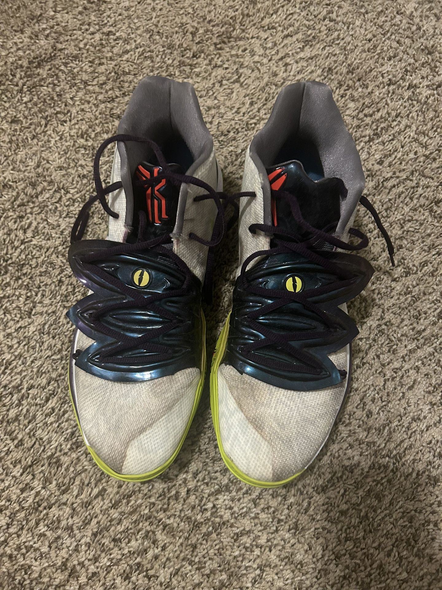 Kyrie Basketball Shoes