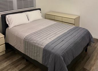 Queen Bed