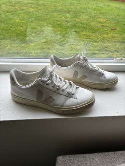 Veja Men’s Size 10