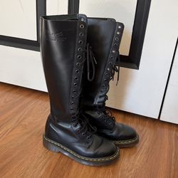 Vintage Dr Martens 9663 20 Eye Knee High Boots Women’s Size US 4 No Zip
