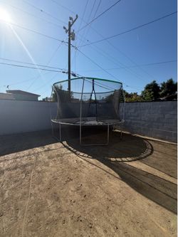 13’ Trampoline