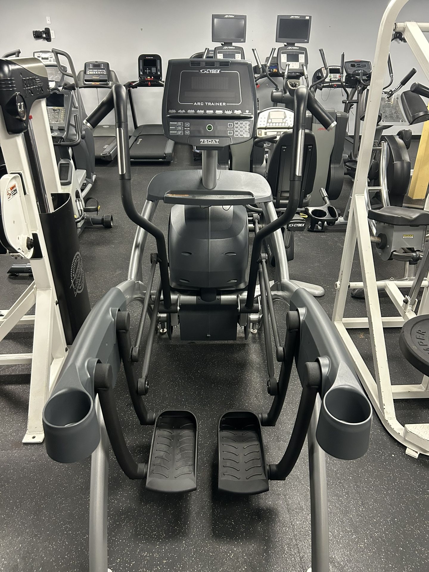 Cybex 750AT Arc Trainer