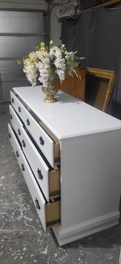 Beautiful Farmhouse Dresser large deep draws, slide easily.  Solid Wood, Exc.Cond.
