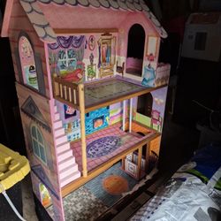 FREE - Barbie House