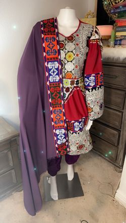 Women’s Afghani Clothes