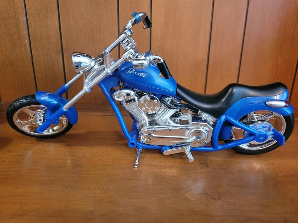Vintage BRATZ Dolls Blue Motorcycle Chopper Bike Toy Size 13 inch - Rare!