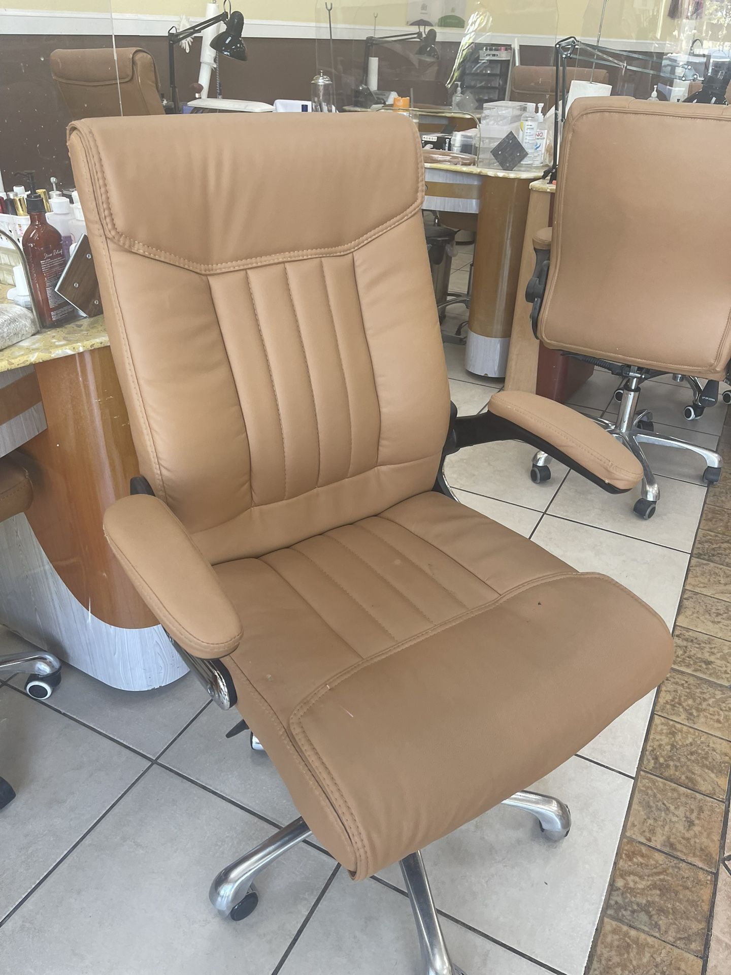 Used Working Condition - Nail Spa Chair / Technician Table / Guest Chair