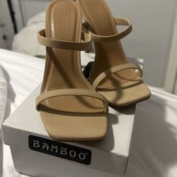 Never worn Nude Heals