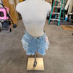 Mannequin With Base