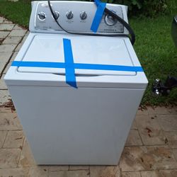 Whirlpool Washer And Dryer Set 