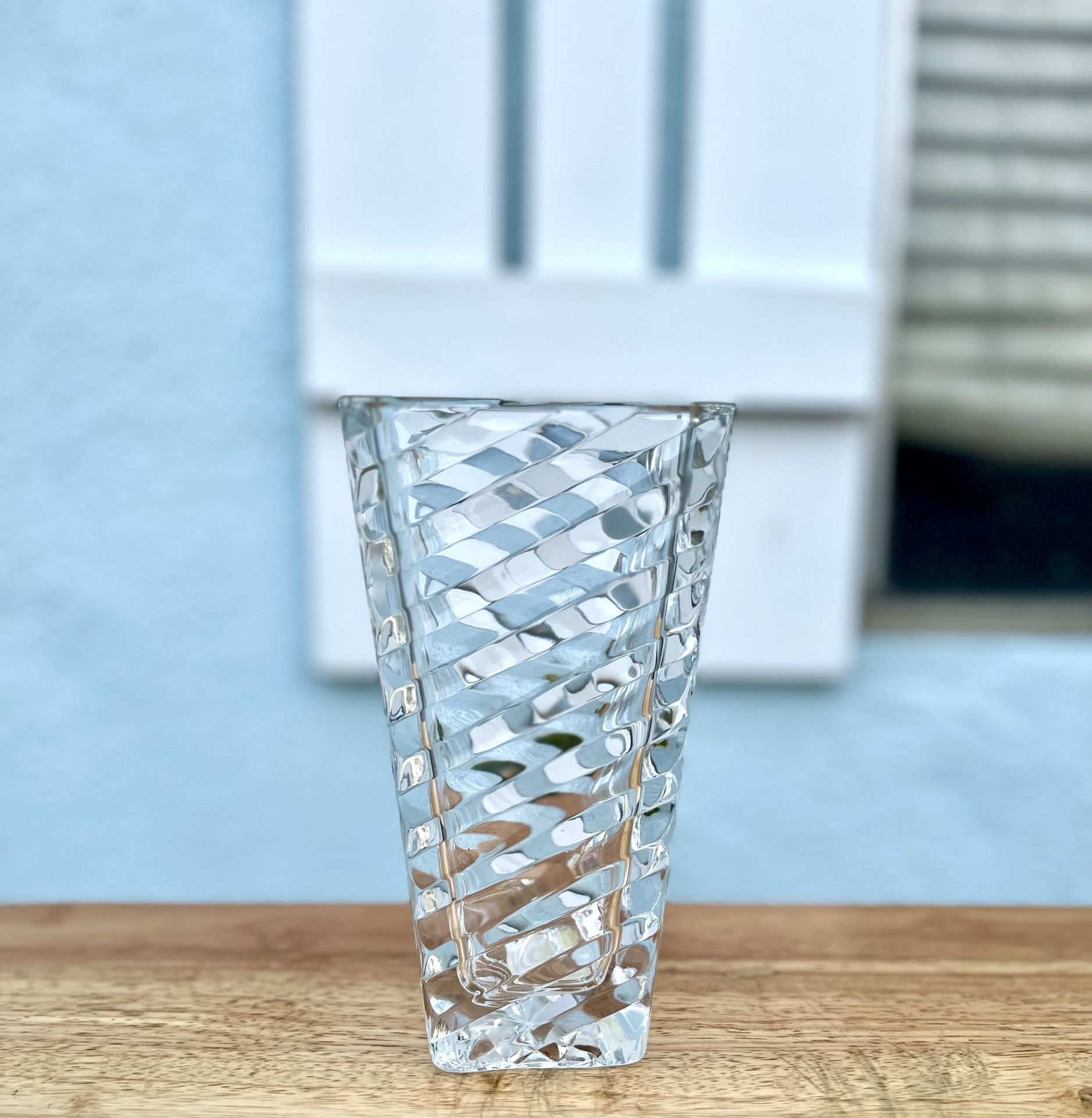 Mikasa "ANGLES" Tapered Rectangular GLASS FLOWER VASE, 7" Tall