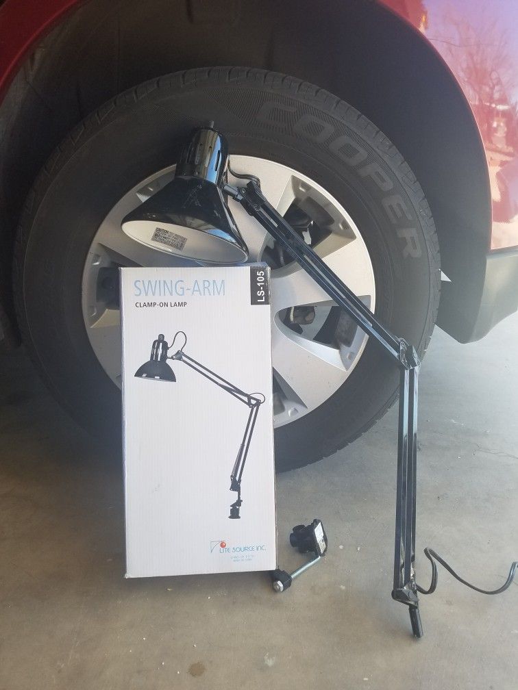 Swing-Arm Lamp